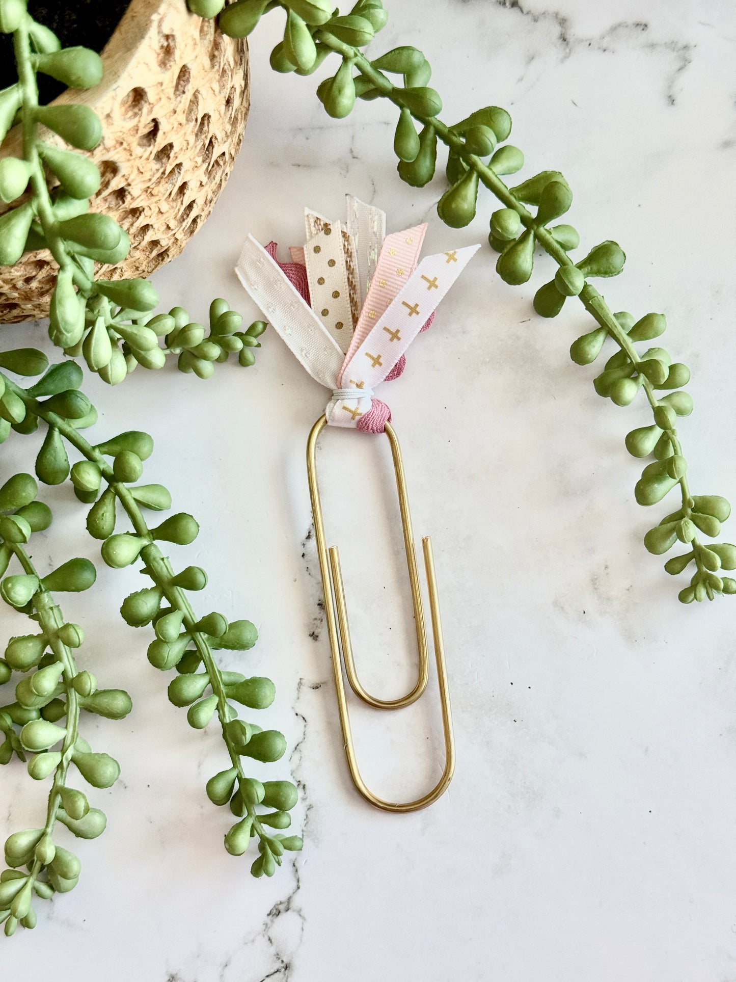 Jumbo Paperclip Bookmark