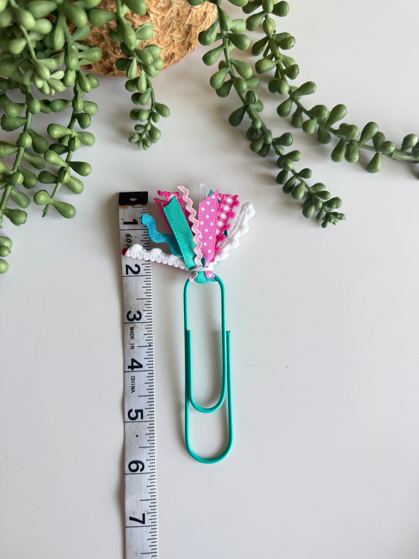Jumbo Paperclip Bookmark