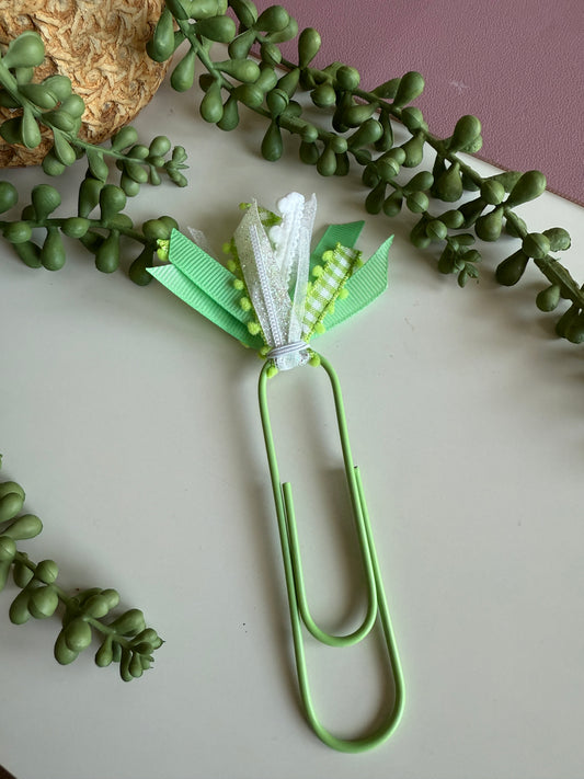 Jumbo Paperclip Bookmark